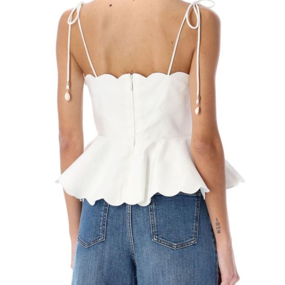 NWOT House of Harlow 1960 Ivory Peplum Style Scallop Trim Top with Shell Detail - Picture 3 of 16